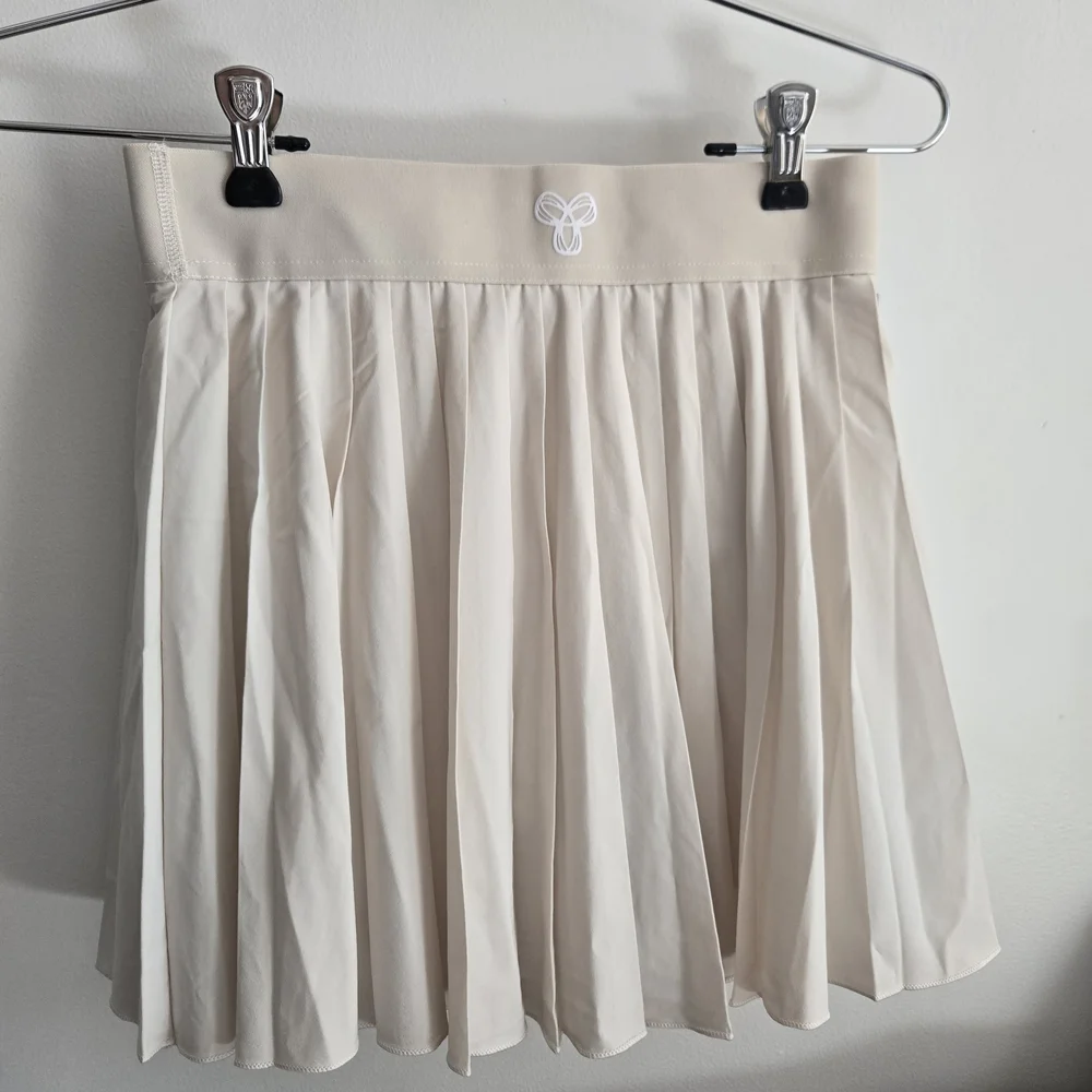 TNA Tennis Pro Skirt - Picture 3 of 3